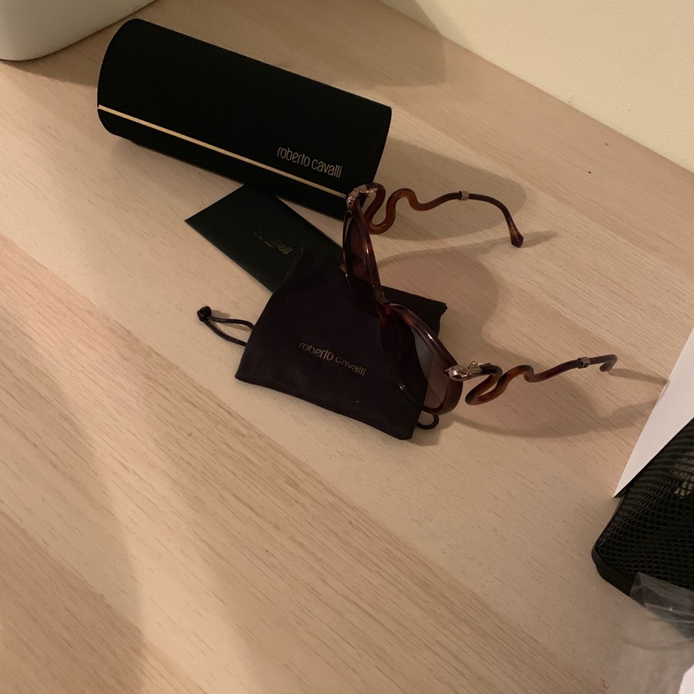 Roberto Cavalli sunglasses - Picture 2 of 4